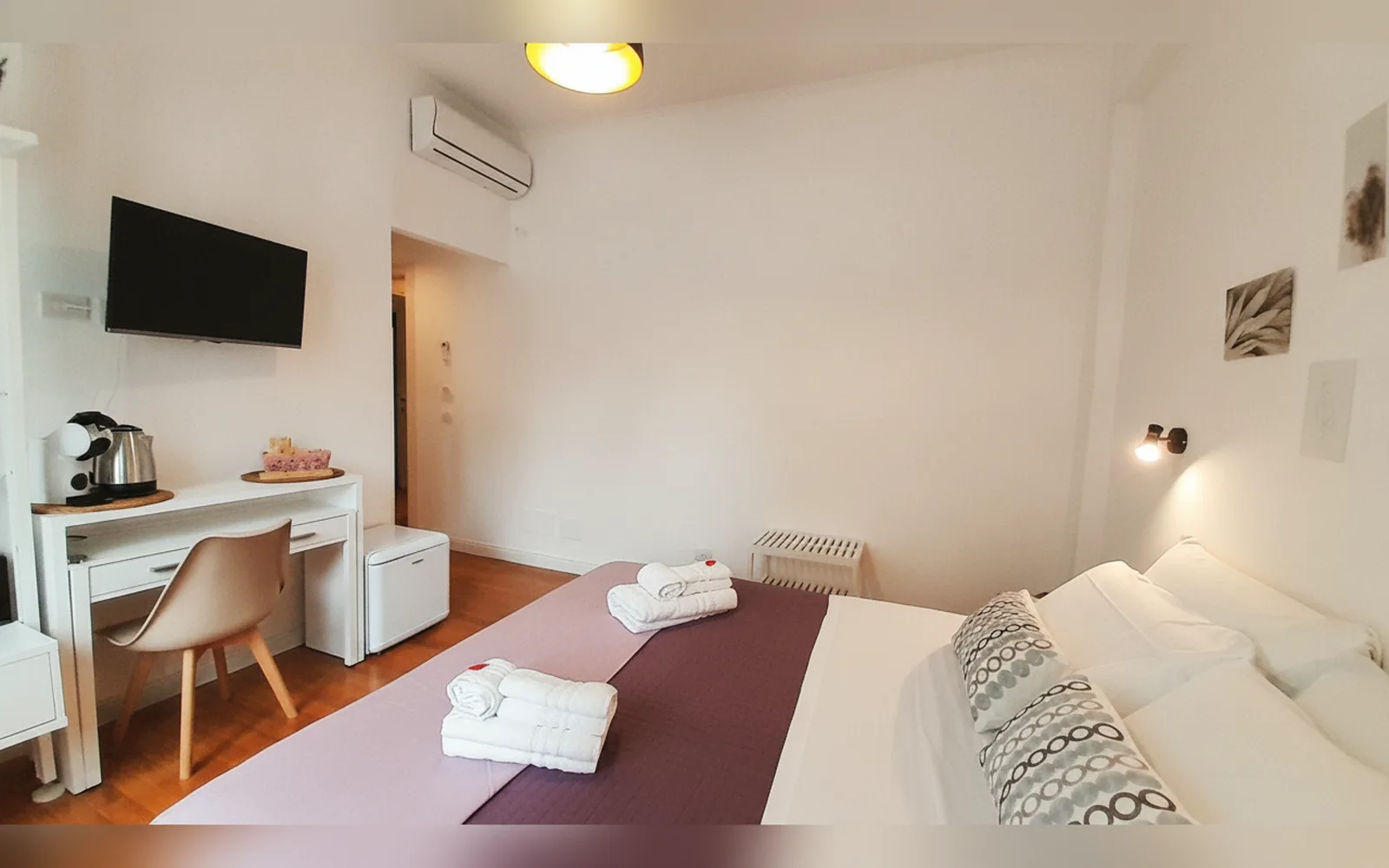 Camera con bagno privato — B&B CasaBentivoglio, roma (roma) (Lazio) (foto 25)
